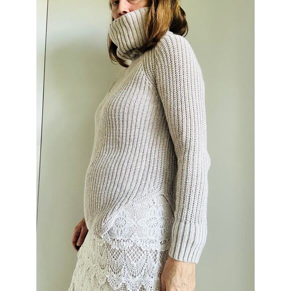 UO Silence & Noise Chunky knit Turtleneck Sweater Taupe Size XS neutral knits - Picture 7 of 9